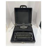 Vtg Corona typewriter with case