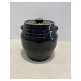 Vtg lidded Stoneware jar or crock/cookie jar...