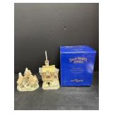 Vtg 1983 Green Pub & 1994 Whiper's cottage...