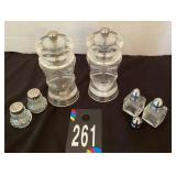 Salt & Pepper Grinders & Shakers