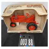 Ertl Case Vac Tractor 1/16 Scale