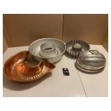 Baking Pans & Moulds