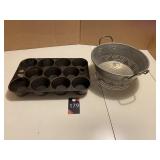Muffin Tin & Colander