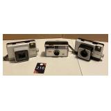 Vintage Minolta 300,550 & Kodak Instamatic Cameras