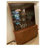 Hutch (dishes not included)