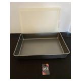 Calphalon 9X13 Cake Pan with Cover
