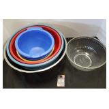 Mixing Bowls & Pyrex Bowl