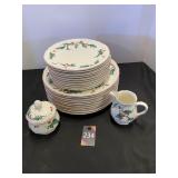 Villeroy & Boch Holly Plates, Cream & Sugar