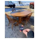 Oak Dining Table, 4 Chairs & 3 Leaves