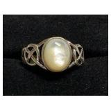 Vintage sterling silver ring size 8