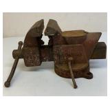 Colombian D44 bench vice
