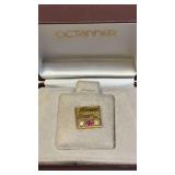 10 K yellow gold Kwik Trip  pin