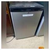 Frigidaire Ice Maker