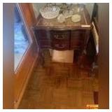 Leather Inlaid Queen Anne Style Coffee & End Tables And Plant Stand