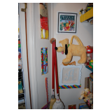 Contents on Wall