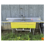 Commercial 3-Compartment Stainless Steel Sink With Side Drainboards, Faucet Base & Spray Valve