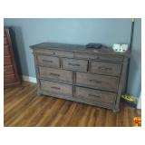 Dresser (no mirror)
