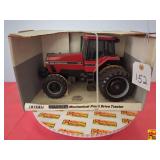 Case International 7150 Mechanical Front Drive Tractor (Special Edition) by ERTL; 1:16 Scale