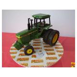 John Deere 4440 Tractor by ERTL; 1:16 Scale