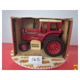 International 1466 Turbo Tractor by ERTL; 1:16 Scale