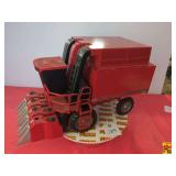 Case 2555 Cotton Express Cotton Picker (1998 Beltwide Cotton Conference) by ERTL; 1:64 Scale