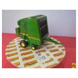 John Deere 567 Round Hay Baler; Die-cast scale unknown