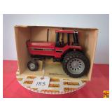 International 5288 Tractor by ERTL; 1:16 Scale