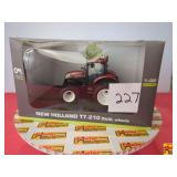 New Holland T7.210 Dual Wheel Tractor by PES Creation (Limited Edition); 1:32 Scale