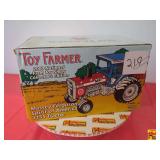 Massey Ferguson 1155 Spirit Of American Tractor (2000 National Farm Toy Show Collector