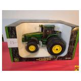 John Deere 8520 Tractor by ERTL; 1:16 Scale