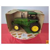 John Deere 4850 Tractor by ERTL; 1:16 Scale