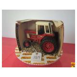 International 1586 Tractor by ERTL; 1:16 Scale