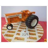 Minneapolis - Moline Tractor (Louisville 1989 Farm Show) ; 1:16 Scale