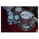 Porcelain Dinnerware Set with Floral and Botanical Motif