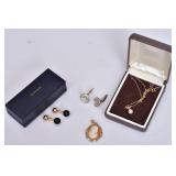 Group of Gold Jewelry Group of Gold Jewelry