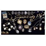 Group of Jewelry Group of Jewelry