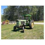 Lot 252  John Deere 3010 Tractor