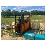 Lot 116 10 ft Cattle Squeeze Chute