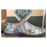 Muck Men's size 11  Muckster II Low