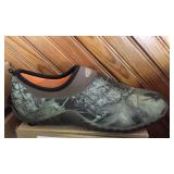 Men's 11/ Women's 12 Camo Camp Shoe