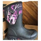 Muck Wm's size 11 Arctic Sport II Muddy Girl