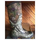 Muck Women's size 10  Arctic Hunter Tall