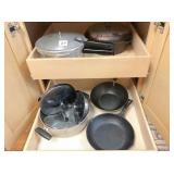 Pots & pans in 2-drawers