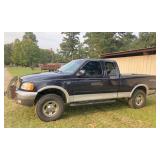 01 Ford Lariat w/ X8000 Warn winch