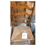Chair w/wicker bottom