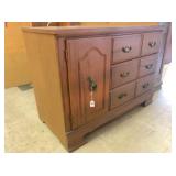 Cabinet 40x22x31H
