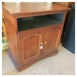 Swivel Top Stand 31x18"