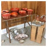 Smal table 30x18, wood crate & baking molds