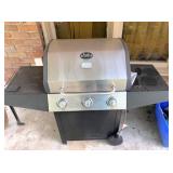 Big Horn gas grill - works - no propane bottle