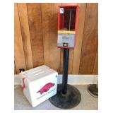 Bubble gum machine & Razorback Styrofoam ice